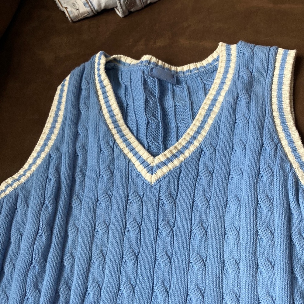 Sweater vest
